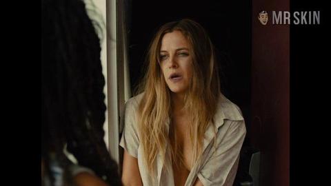 Riley Keough Naked in American Honey. Sexy, Left Breast, Underwear, bikini, breasts. 255793
