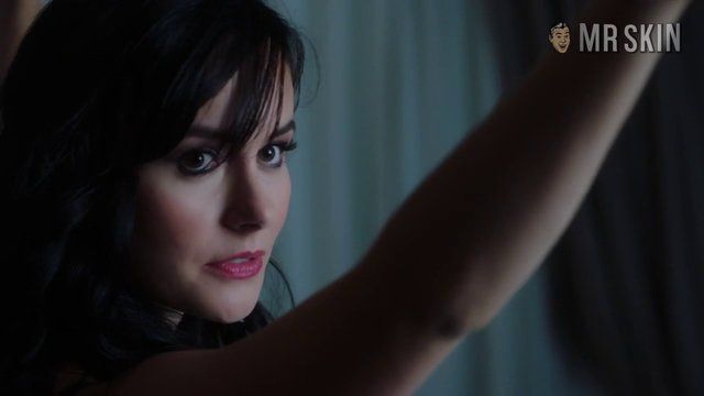 Sexiest Scenes of Young Woman from Lethal Weapon. Sexy. 254723