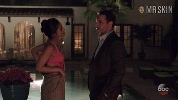 Dilshad Vadsaria in Notorious (2016) Bikini Sexy Bikini Sexy 253551