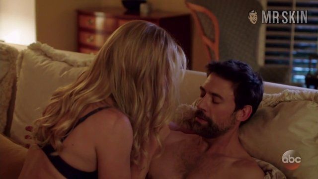 Piper Perabo in Notorious (2016) Sexy Underwear Sexy Underwear 254903