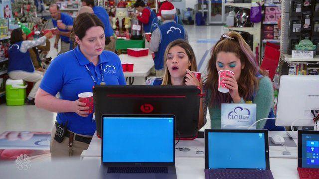 Lauren Plaxco in Superstore (2015-2018) Bikini Sexy Bikini Sexy 264148