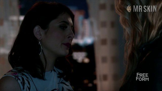 Niki Koss, Ana Mulvoy Ten in Famous in Love (2017-2018) Lesbian Lesbian Sexy 258414