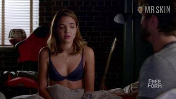 Georgie Flores in Famous in Love (2017-2018) Underwear Sexy Underwear 258422