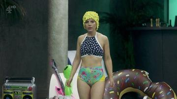 Aimee-Ffion Edwards in Loaded (2017) Bikini Sexy Bikini Sexy 259324