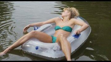 Leontine Ruiters in Amsterdamned (1988) Bikini Sexy Bikini Sexy 261489