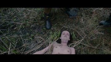 Reyna de Courcy in Wetlands (2017) Breasts Breasts Lesbian 261608