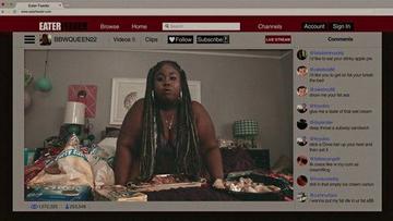 Frankie Shaw, Samara Weaving, Raven Goodwin in SMILF (2017-2019) Sexy Underwear Bikini Breasts 263793