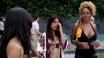 Alicia Hannah, Ginger Gonzaga, Hayley Marie Norman, Justine Lupe in Alone Together (2018) Bikini Sexy Bikini Sexy 264588