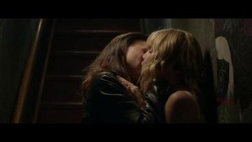 Lena Hall, Mena Suvari in Becks (2017) Lesbian Breasts Lesbian 265310