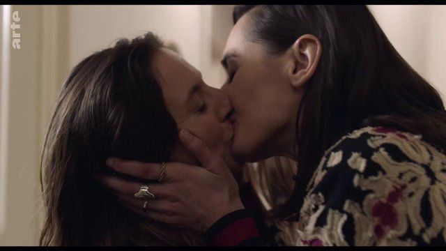 J'ai 2 Amours's Sexiest Scenes with Camille Chamoux. Lesbian, breasts, sexy. 266310