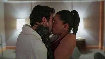 Paulina Gaitán in Diablo Guardián (2018-2019) Sexy Bikini Breasts 267252