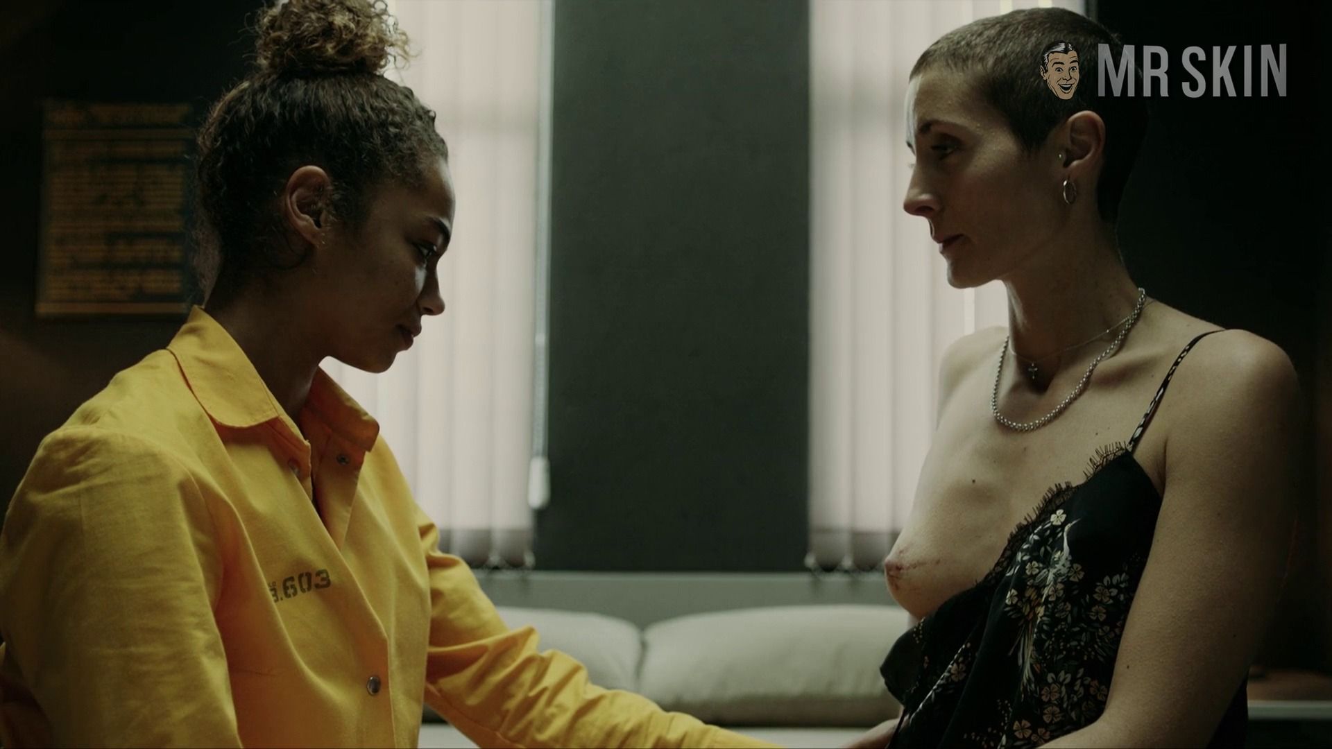 Berta Vázquez, Irene Anula in Locked Up (2015-2019) Lesbian Right Breast Breasts Butt 305076