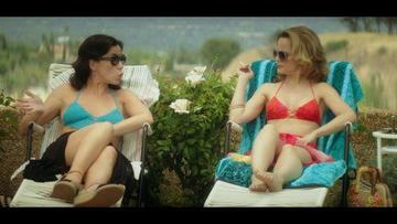 Mena Suvari, Jennifer Bartels in American Woman (2018) Bikini Sexy Bikini Sexy 269831