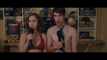 Madeline Weinstein in Alex Strangelove (2018) Underwear Breasts Right Breast 268376