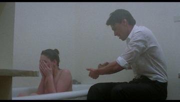 Elizabeth Manninio in Grave Robbers (1988) Sexy Right Nipslip Breasts Prosthetic 268885