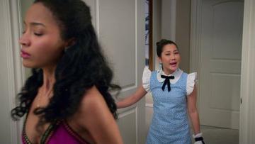 Erinn Westbrook in Insatiable (2018-2019) Bikini Bikini Underwear 270464