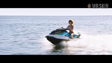 Lia Farrelly-Hodge, Celeste Ziegler, Stephi Chin-Salvo in Overboard (2018) Bikini Bikini 274796