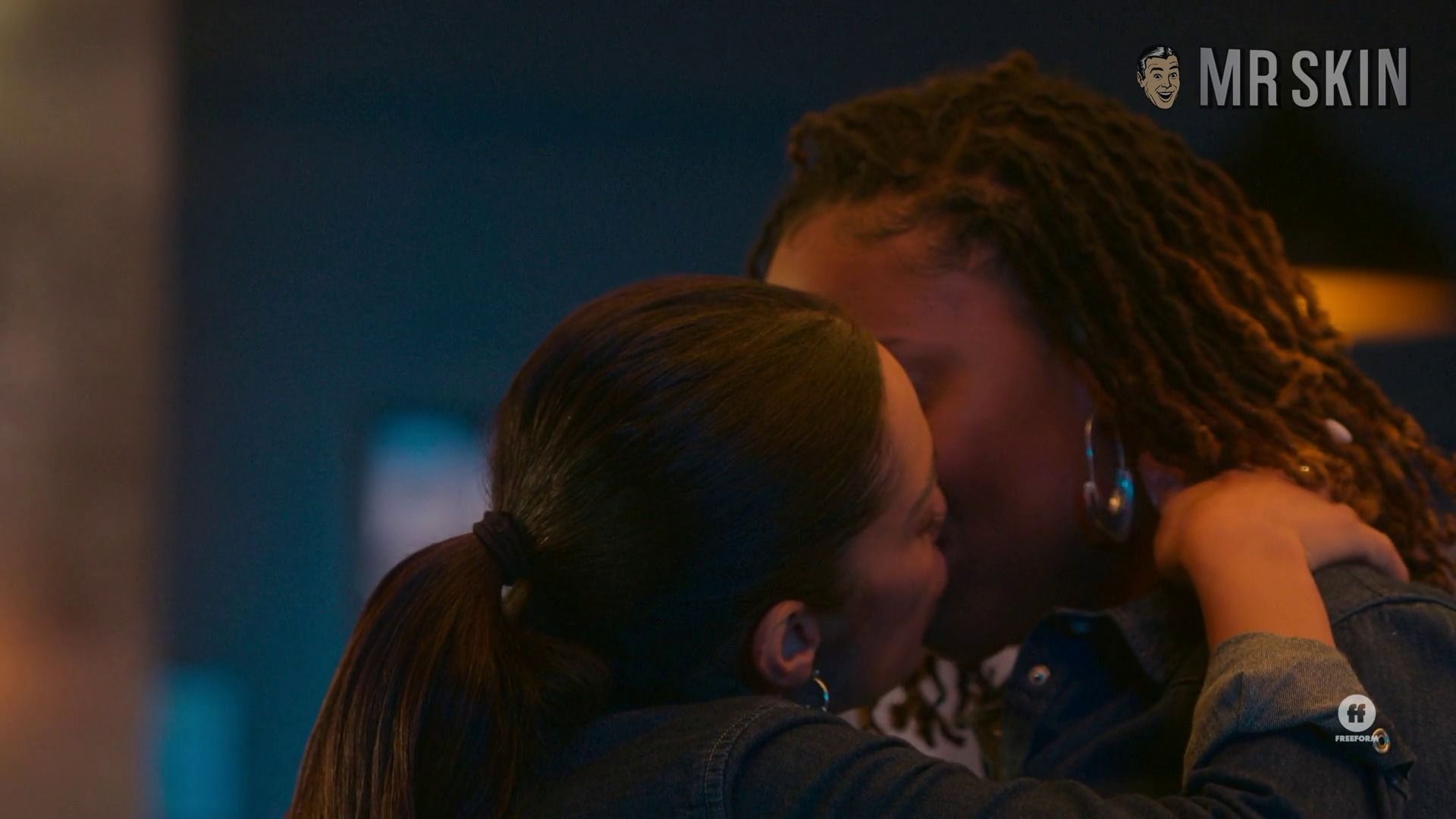 Hottest Zuri Adele Scene in Good Trouble. Lesbian, bikini, sexy. 327560
