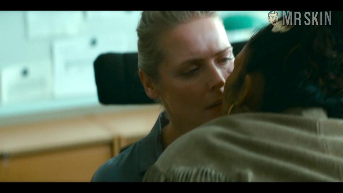 Synnøve Macody Lund, Danu Sunth in Ragnarok (2020-2023) Lesbian Sexy Breasts Lesbian 323108