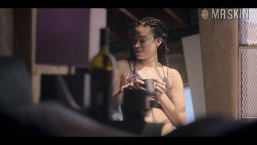 Clarissa Thibeaux, Emma Zander in Gentefied (2020-2021) Sexy Underwear Lesbian Sexy 331416