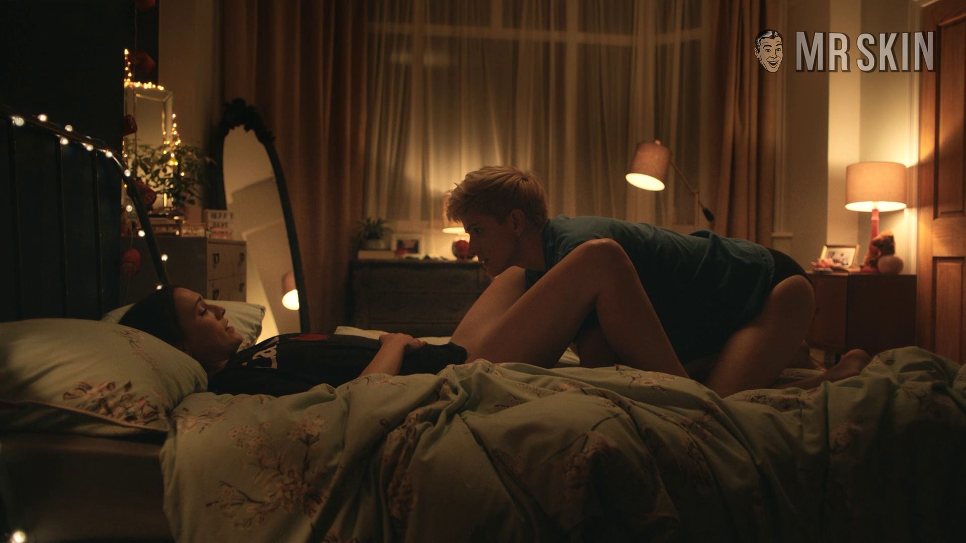 Hottest Mae Martin Scene in Feel Good. Lesbian, Underwear, Sexy, breasts, butt. 323438