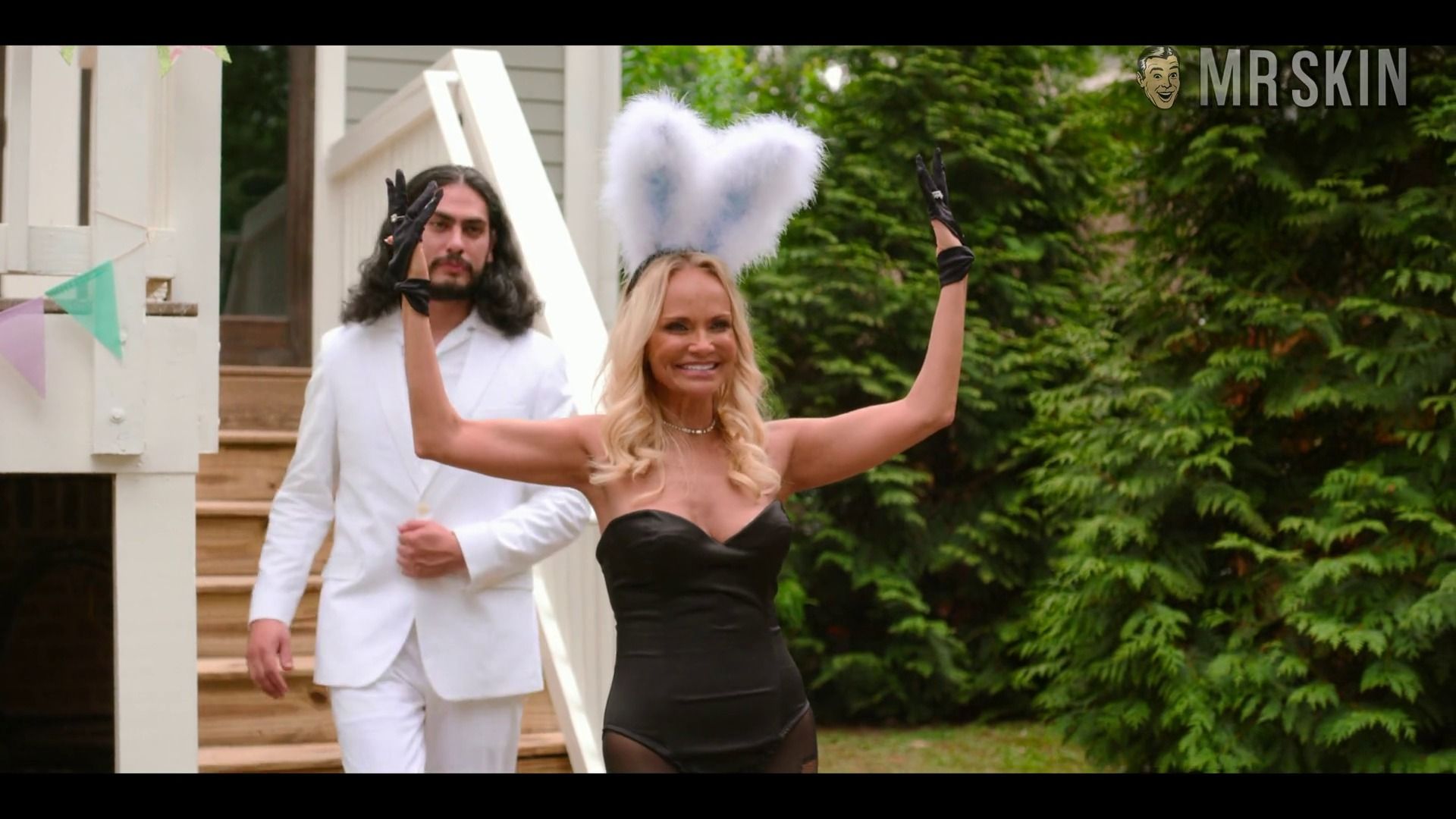 Hottest Kristin Chenoweth Scene in Holidate. Sexy. 313916