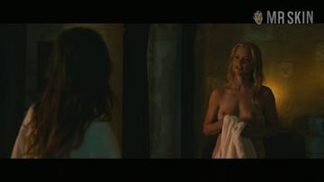 Daphne Patakia, Virginie Efira in Benedetta (2021) Lesbian Sexy Breasts Bush Breasts Bush 333060