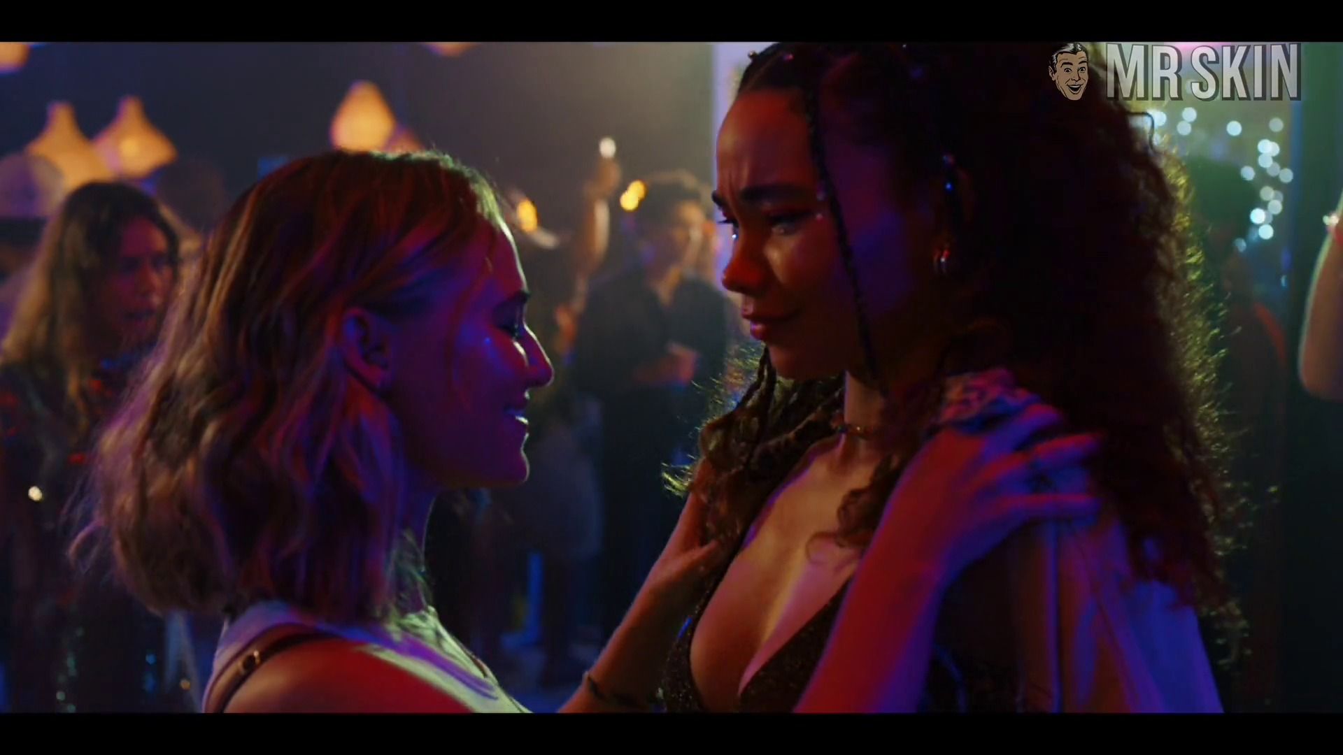 Hottest Riley Scenes. Bikini, lesbian. 330669