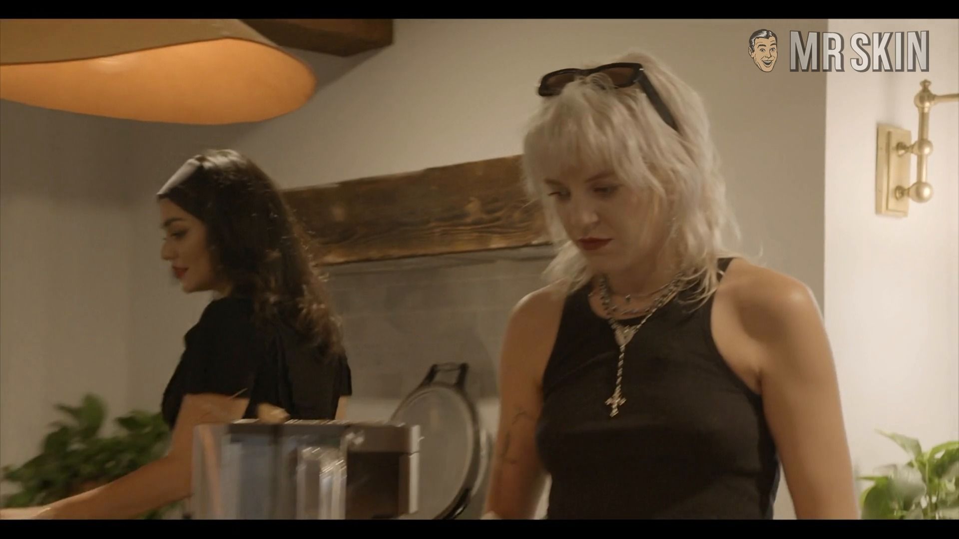 Sexiest GG Magree Scene in Dead Hot. Sexy. 343759