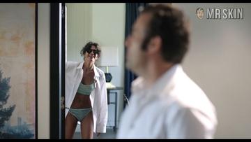 Berrak Tüzünataç in The Tailor (2023) Bikini Sexy Bikini Sexy 345102