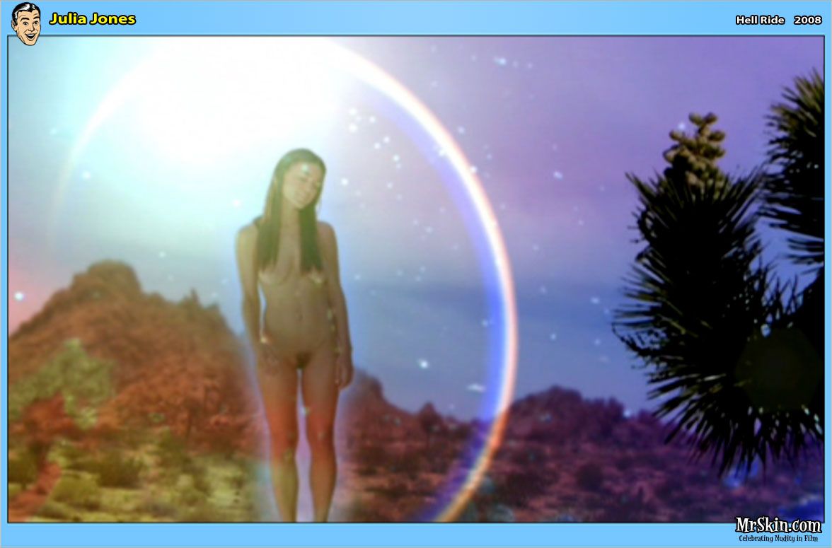 Julia Jones (Leah Clearwater in Eclipse)