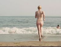 Dakota Fanning in Very Good Girls