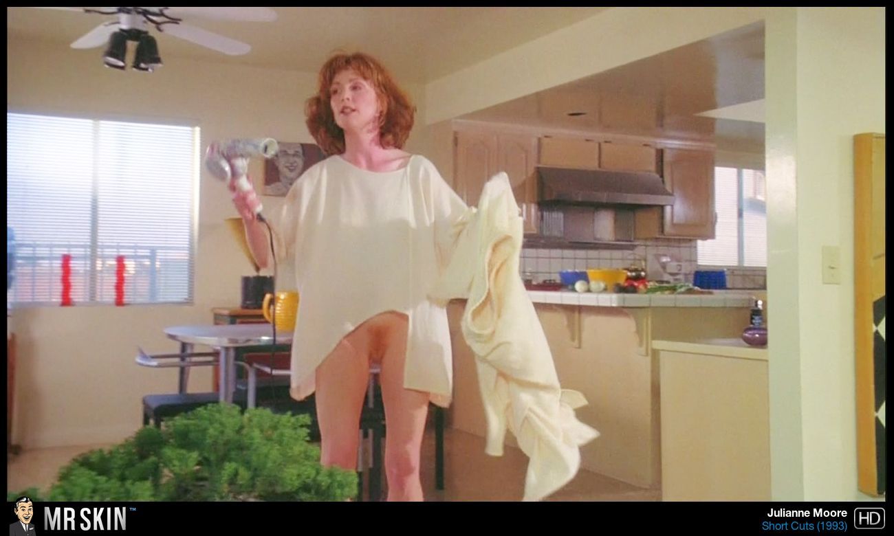 Julianne Moore in Short Cuts