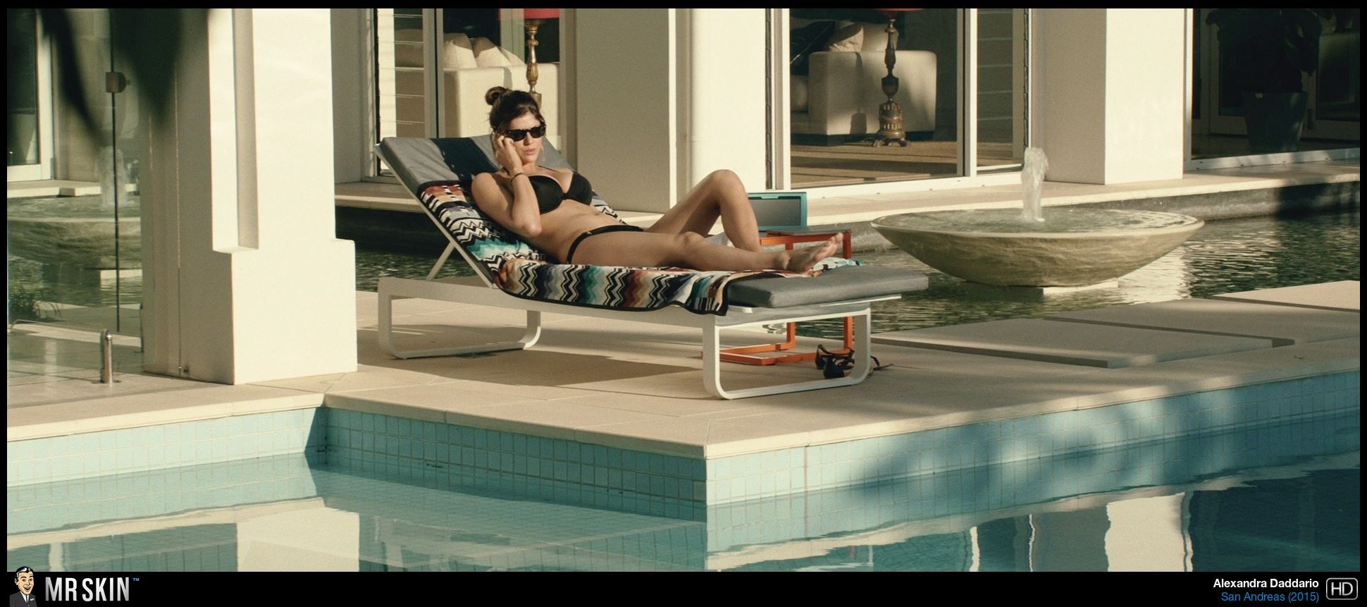Alexandra Daddario in San Andreas